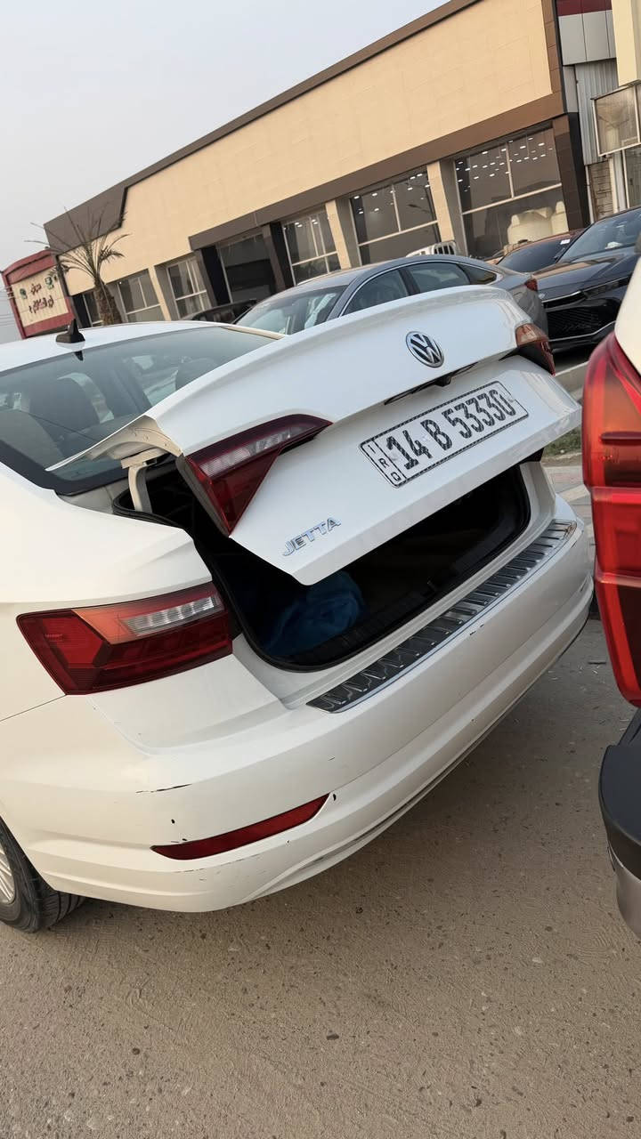 السلام عليكم جميعا
فيكس واغن جيتا موديل 2020
ألون ابيض 
محرك 1400
سنوية بسمي 
السعر 155$
اتصل ***********
