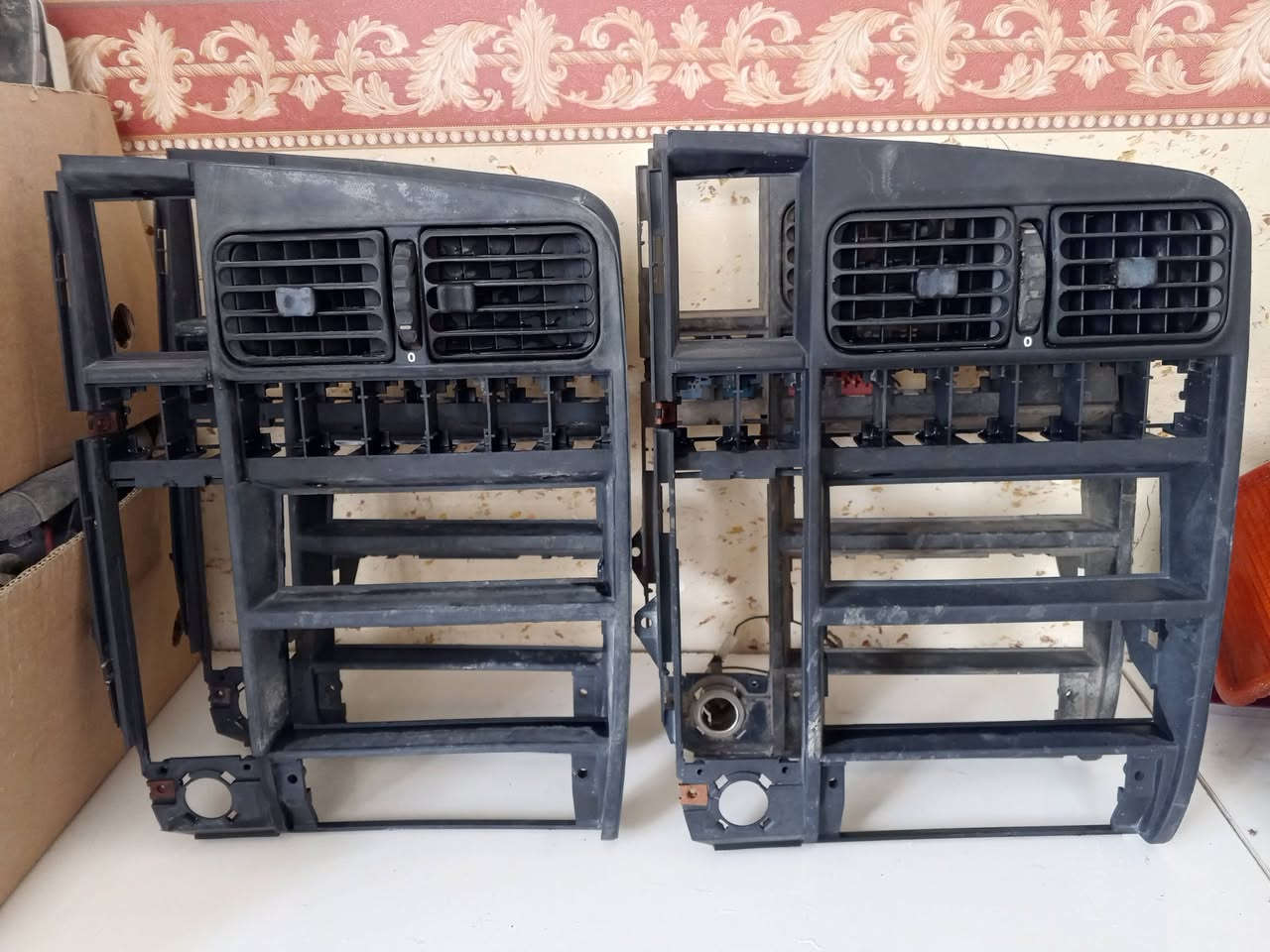 للبيع
ساعة اوميكا السعر 25 السرعه 260+280
بك لايت اوميكا استيشن الواحد 15
بك لايت كاديت 10
حاضنة اوميكا السعر 10 جكمجه 10
دكت تتفئه تبريد الواحد 5
شباك دشبول السعر 10 
غلاف ساعة دشبول اوميكا 7
فرس اوميكا 10 
غلاف تكمه كاديت ثنينهن 8
تي بي اس الواحد 10 
كويل الواحد 10 
بريشر 15
چنر فان فكترا الوحده 5 الف
غلاف مرايه باب اوميكا الزوج 6
تريشة دشبول اوميكا 10
تريشة جنطه السعر 5 
طفاية سكائر السعر 5 
غلاف كير اوتو  8 
چوك لايت السعر 8 
عقل السعر 10 
زوج سماعات دشبول السعر 10 
شمسيات مشكل كاديت استرا  السعر 10

مكاني نجف توصيل موجود ***********
