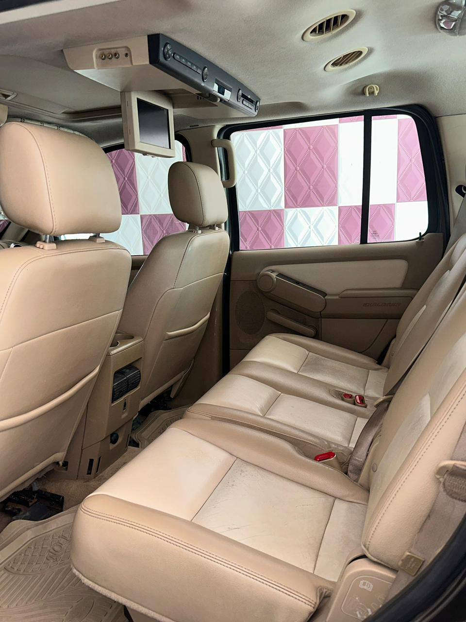 المواصفات خليجي شركة نيفا
الموديل 2008
محرك v6 اقصادي
جلد وتحكم كله كهرباء
السياره 7 راكب وتبريد مركزي 3 قطع 
حساسات خلفيه +  شاشه+ كامره + DVD شاشه شغاله 
مثبت سرعه(كروز كنترول)
مري كهرباء
ايرباجات اماميه وخليفه ( امان عالي)
السياره فول الفول من الاخر وكلشي بيها شغال ترايك مال 2025داخلها غرفتها نضافه 100% على وضع الشركه  السياره كلشي بيها شغال وجاهزه
رقم  سليمانيه وشرط التحويل ثاني يوم

(ضررها حك شبر جاملغ  امامي)

السعر 125 وبيها مجال للشراي اتصل وبيك خير وتدلل ما اختلف وياك (خاص ما اجاوب)  لان التفتاصيل كلها بلمنشور 

 السياره جاهزه من الاخر  (مكان السياره الانبار قضاء حديثه ) 

***********
***********
