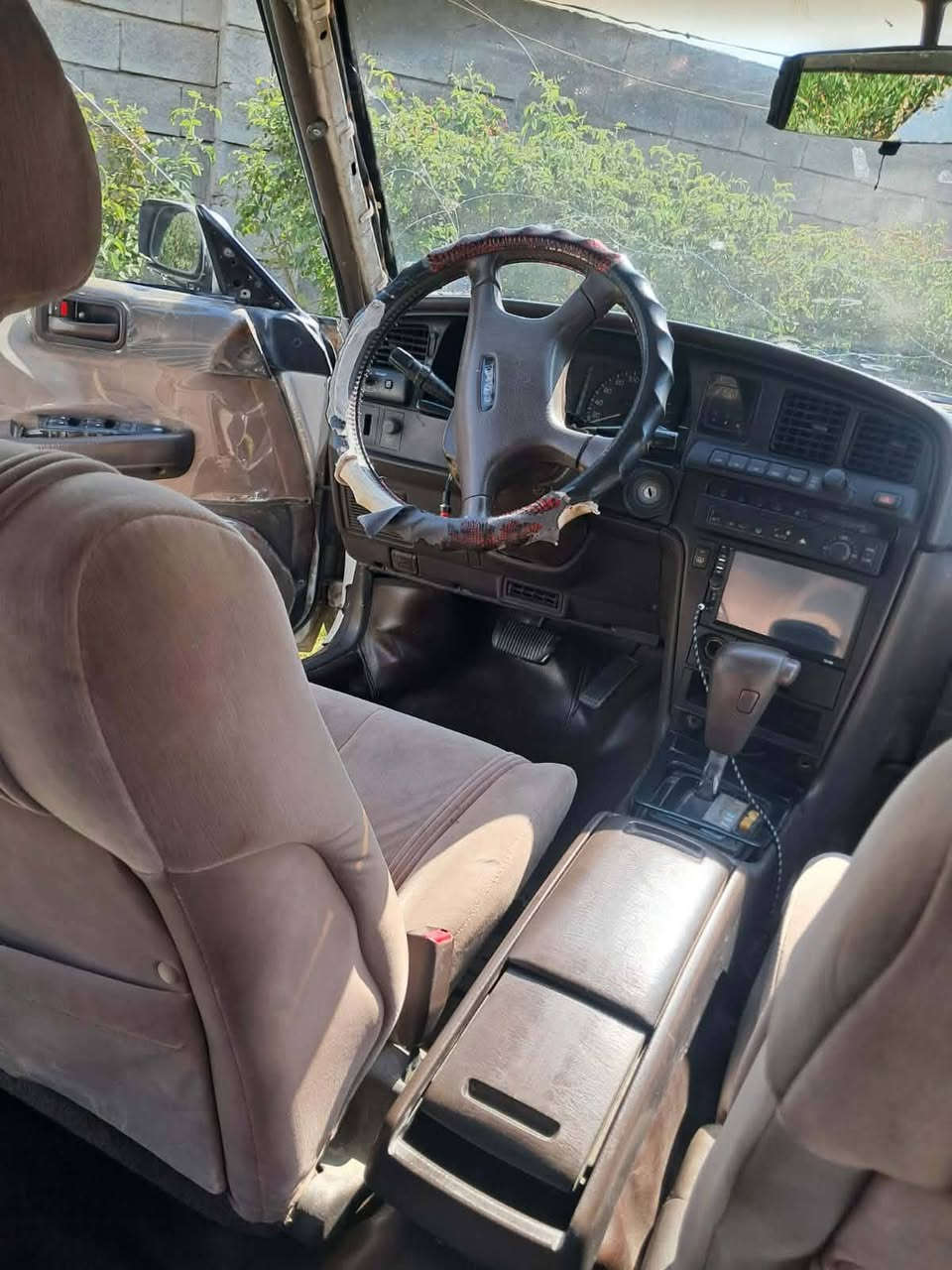 سلام عليكم مرك شطح مستعجل على بيعتهه مكفوله من ضربه وصبق سعر ٤٥مكاني ديالى شهربان ***********
