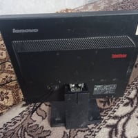 شاشة حاسوب • حجم صغير • عيب بسيط