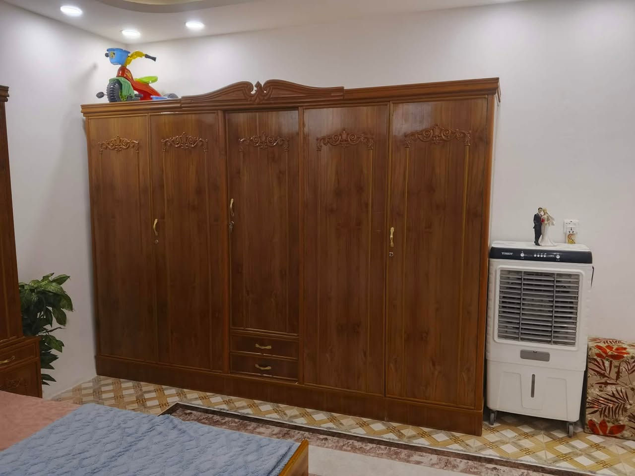 غرفة ام المسرح اخت الجديده بالحقيقه بعد احلى من الصور شخط ما بيها السعر 900  قفل  مكانها نجف


**إذا كنت صاحب هذا الإعلان وتريد حذفه لأي سبب، رجاءا أرسل رسالة إلى الدعم الفني**