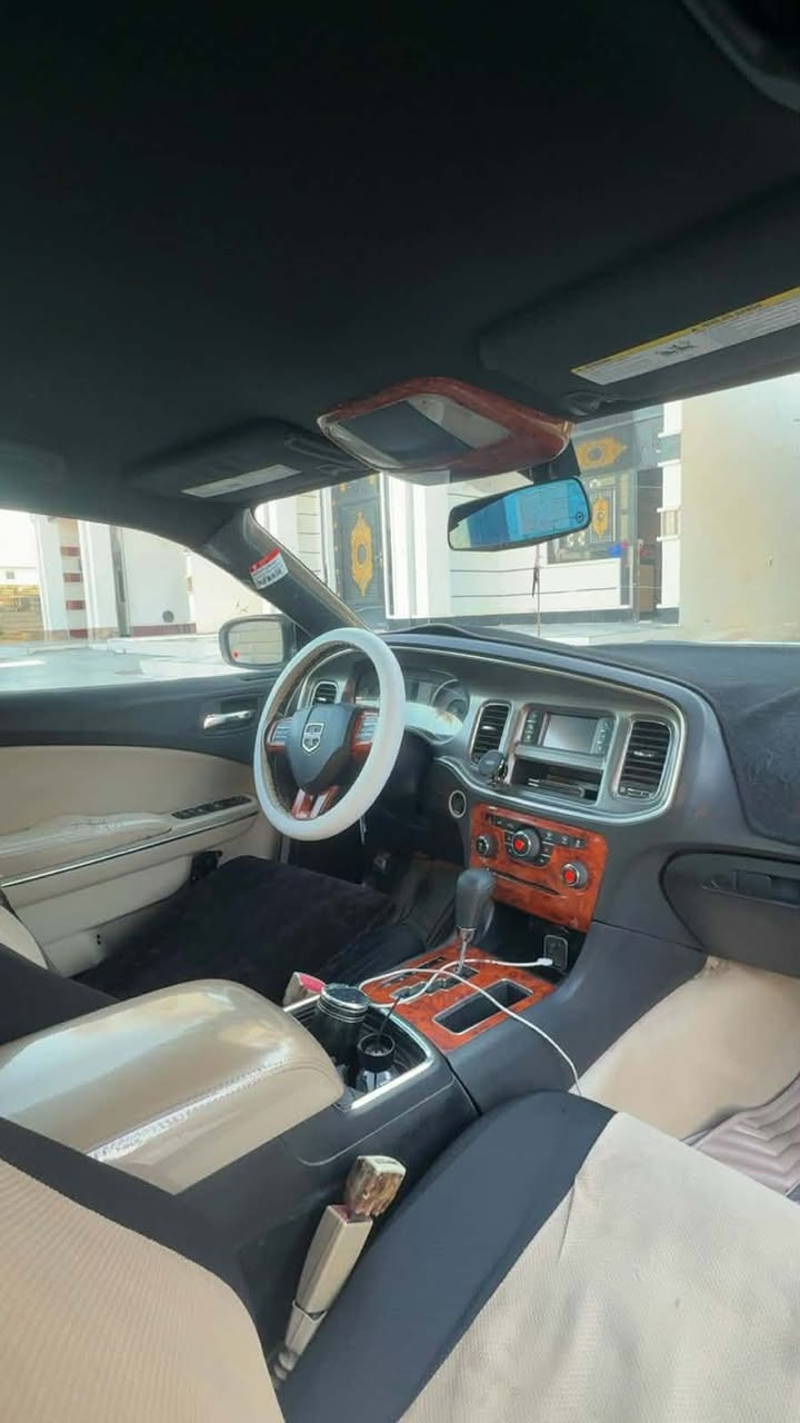 مكلف بل نشر  فقط  جارجر للبيع موديل ٢٠١٢ بيها قطعتين بلادي مبدلات بلادي نفس الون رقم صلاح الدين بسم الشرعي كير محرك جدد سياره حيل حلوه السعر ١٥٥وبيها مجال يرهم مراوس رقم صاحب السياره ‭٠٧٨٢ ٤٨٥ ٢٣٣٧‬
