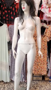 ٦ مانيكان • عاج ثقيل • بغداد الدورة