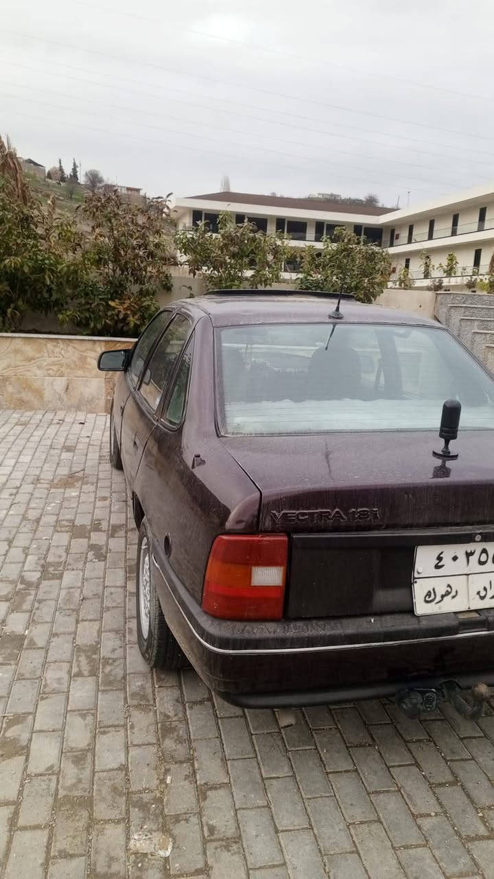 فكترا 1992 حجم 18 كير عادي  مسبوغ عام سعر 40 وعليها غارامات 700 الف ينزل من سعرها
رقم ***********
