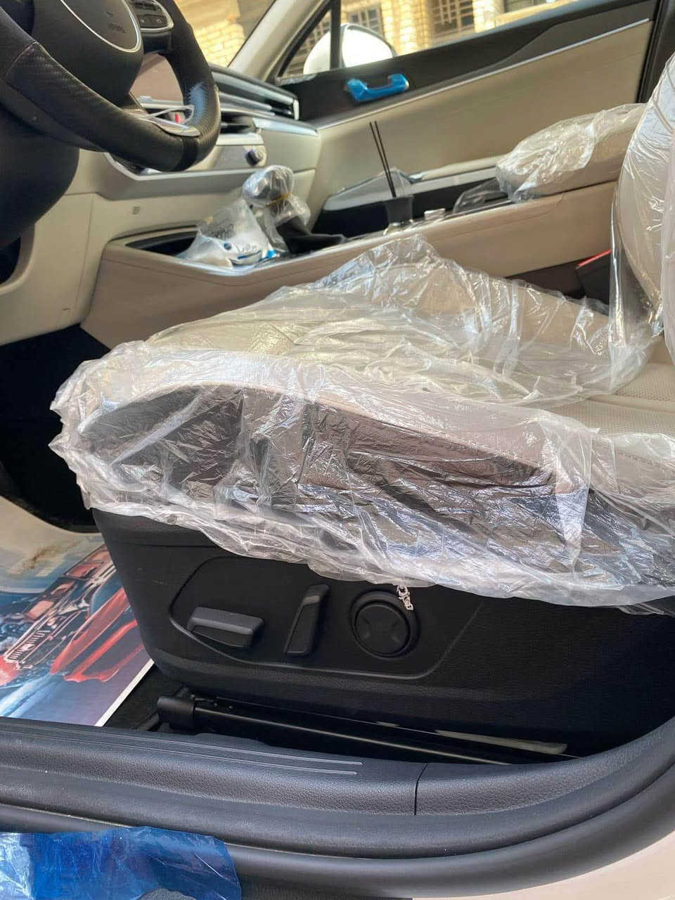 السلام عليكم

كي فايف 2024 خليجي 

ضمان شركه دوليه 

مكفولة  

ماشيه (22) الاف 

فول موصفات 

بانوراما 

بصمه 

كشنات جلد 

كشن كهرباء 

حساس امامي خلفي 

شاشه نفكيشن 

كامره خلفيه دواره

شاحن واير ليس 

تبريد شاشه

جنطه ذكيه 

لايت زنون 

لد نهاري 

تبريد خلفي 

نضام ترحيب 

اناره خارجيه 

مود درايف 

نضام عرض لكامره 

دشبول شاشه  

سيارة جديده  

مكان السيارة بصره 

*********** البصرة, العراق
