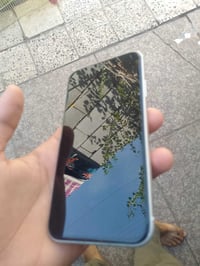 آيفون XR • ١٢٨ • بطاريه ٧٦%