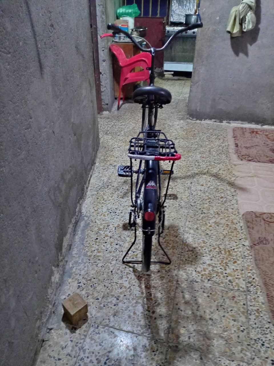 باسكل للبيع سعر 100وبي مجال مديل ١٦ بلادي هوه وغراضه  مكاني سَماوه *********** حجم٢٦ حي ناضم
