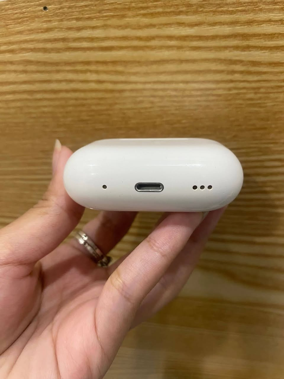 سماعات باله أمريكي Air pods 4 الحديث
اصلي باله أمريكي ، باله مستعمل بس كلش نظيف وياه حافظة جلد مع كيبل كتان  ما مفتوح ولا مصلح بطارية قوية صوت قوي  بإمكانك تفحص قبل الدفع ، اصلي باله  سعره 20 قفل قفل توصيل مجاني  نظافة 90% قطع محدودة للحجز واتس اب فقط ***********
