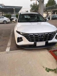 للبيع توسان خليجي موديل ٢٠٢٤  ماشية ٢٦ الف   مكفولة من الصبغ والبارد و...