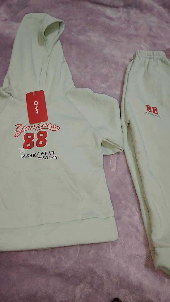 السلام عليكم تراكات ولادي بناتي يلبس من 2 سنة ال 6 سنة السعر بلاش القطعة ب 5 الف رقم الحجز بي واتساب وبي اتصال*********** يوجد توصيل داخل تكريت
