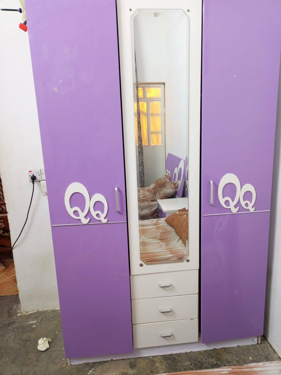 غرفة نوم مال طفل اي عيب مابي لبيع هاي رقم ***********
