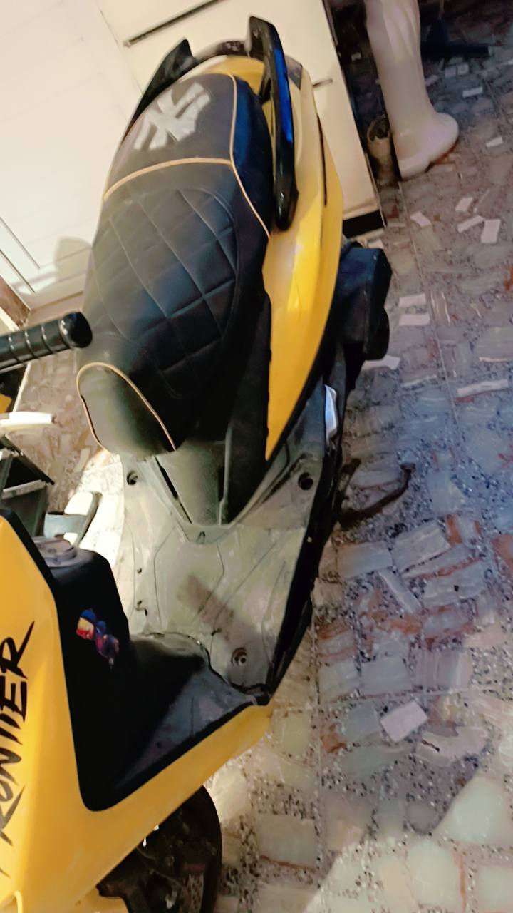 سلام عليكم
دراجه سكنس شمعه
بيه فج رياضي ويدات رياضي وكشن رياضي
دراجه ابيع كوم حديد جاي امشي وطفت
سعر 500وبيه مجال رقم *********** بي وتساب
