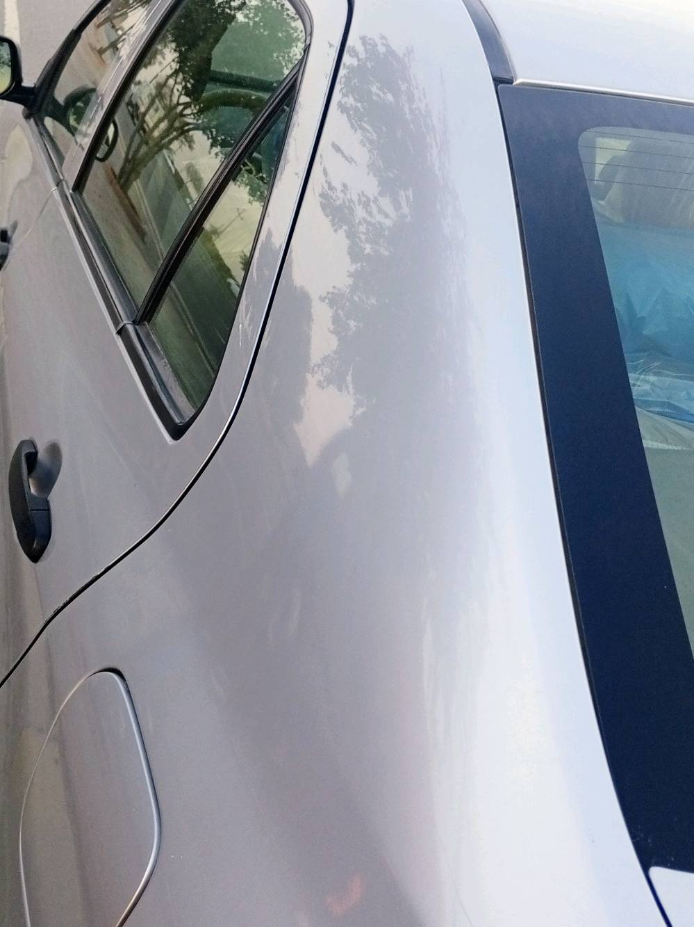 بسم الله وعلى بركة الله ،،،، السيارة بسمي للبيع فقط تويوتا يارس موديل 12 يابان المنشأ الأصلي وارد خلبجى كير اوتو سلفر سنويا لغاية 29 كوبون بنزين موجود رقم دولي سليمانية دبل كيج بريك ABS السيارة بدون صبغ بدون جراد و جلح بيها جنبين ضربة خفيفة مع تعديل بارد السعر 93 للشراي 📞 ***********
***********,,,, مكان السيارة كركوك 