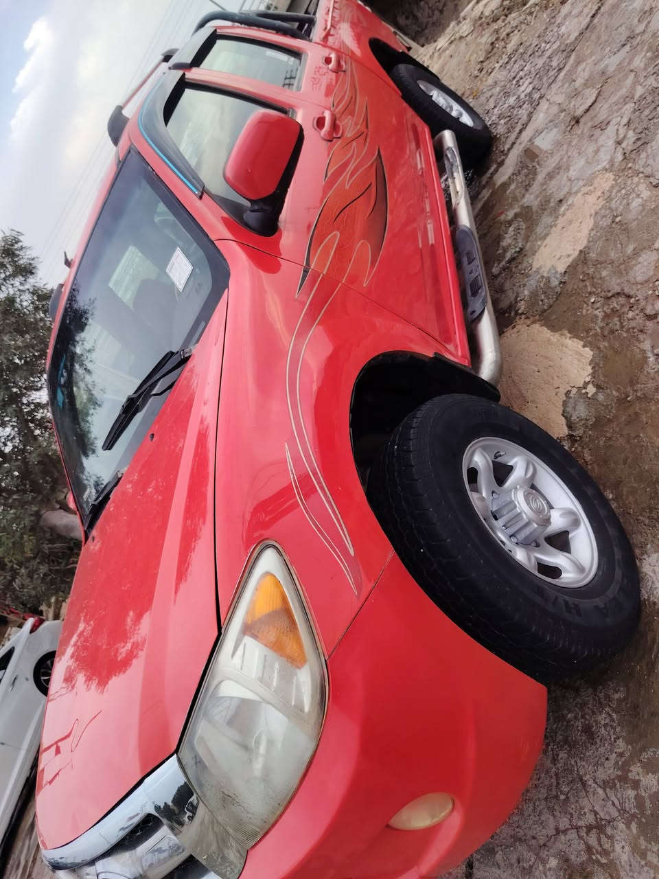 سلام عليكم كنو موديل 2012 مكفوله كفاله عامه رقم بغداد نكليزي تحويل مباشر كير محرك حداديه شركه السياره جديده معنى الكلمه ماشيه 140 السعر 70 وبيها مجال اتصال ***********
