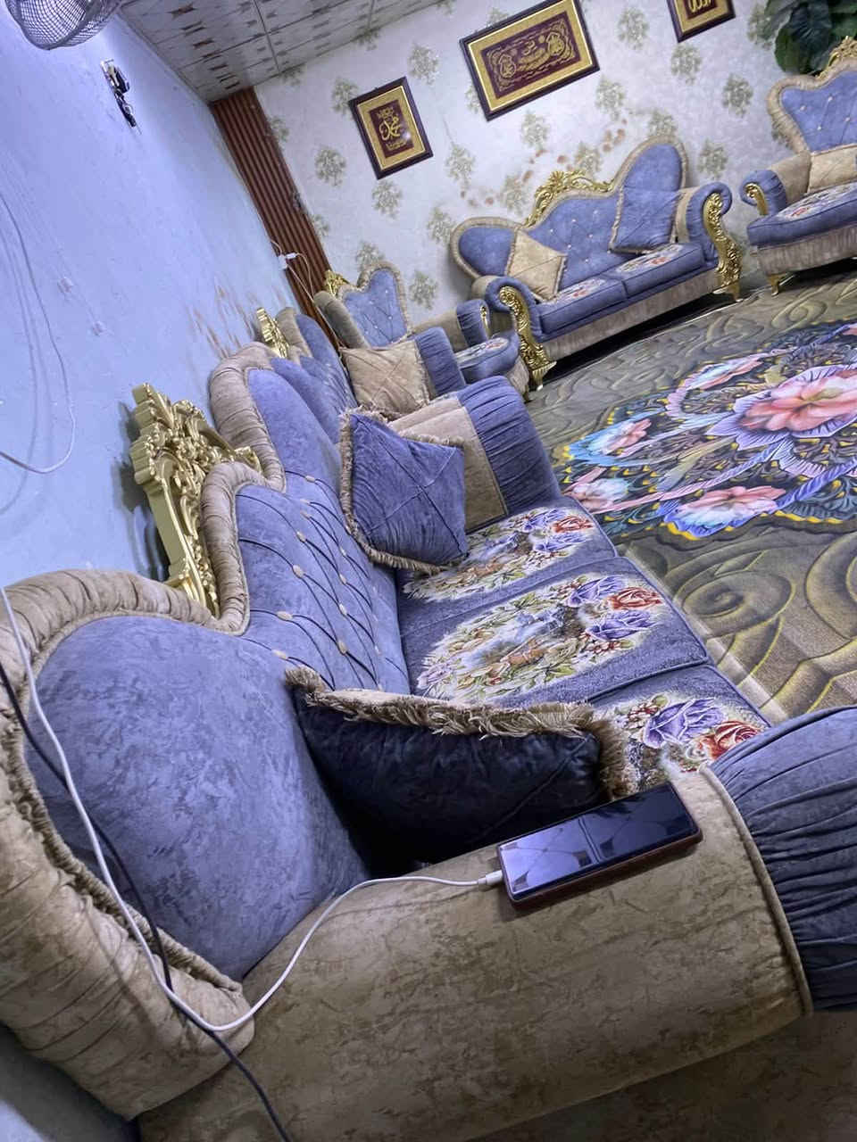 تخم 15 مقعد نضيف تكمه اخو الجديد اي ضرر مابي السعر 850 وبي مجال المكان بغداد ***********
