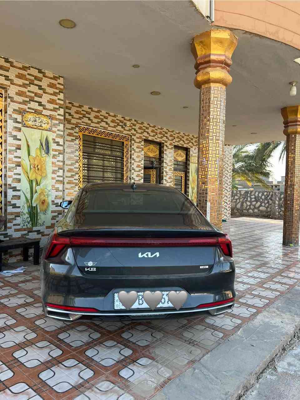 السلام عليكم 
K8      2023    هايبرد 

 فول موصفات  كامله عدى الفتحه مكفول من كلشي 
السعر 220 وبي مجال
***********
ترهم مراوس هم
