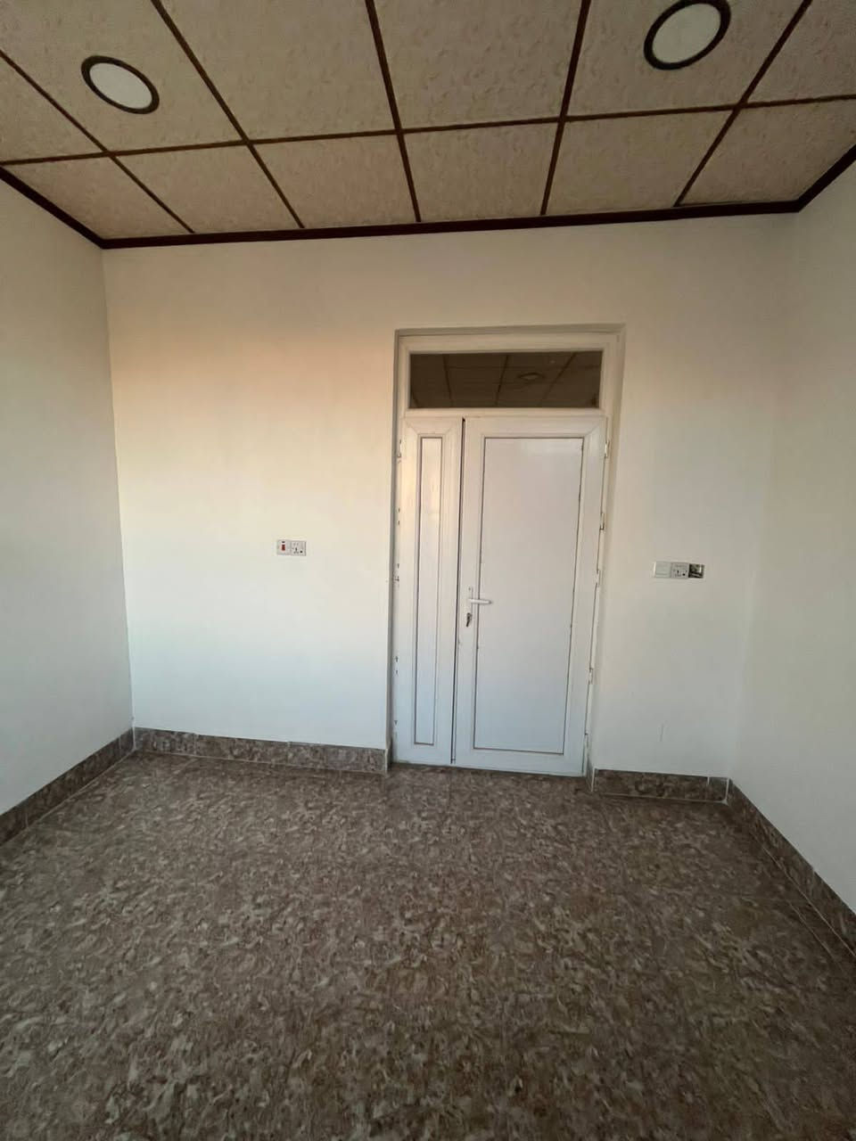 #اعلان مشتمل للبيع  نقد او ع مبادره

المساحه ١٢٥ متر طابقين
الموقع اوباره قرب معرض الجزيره
نوع العقار طابو صرف
يحتوي طابق اول ع غرفه وهول واستقبال ومطبخ وصحيات
يحتوي طابق ثاني ع غرفتين وهول وصحيات
السعر ٦٠ وبي مجال لشراي

للاستفسار خاص او اتصل ***********
