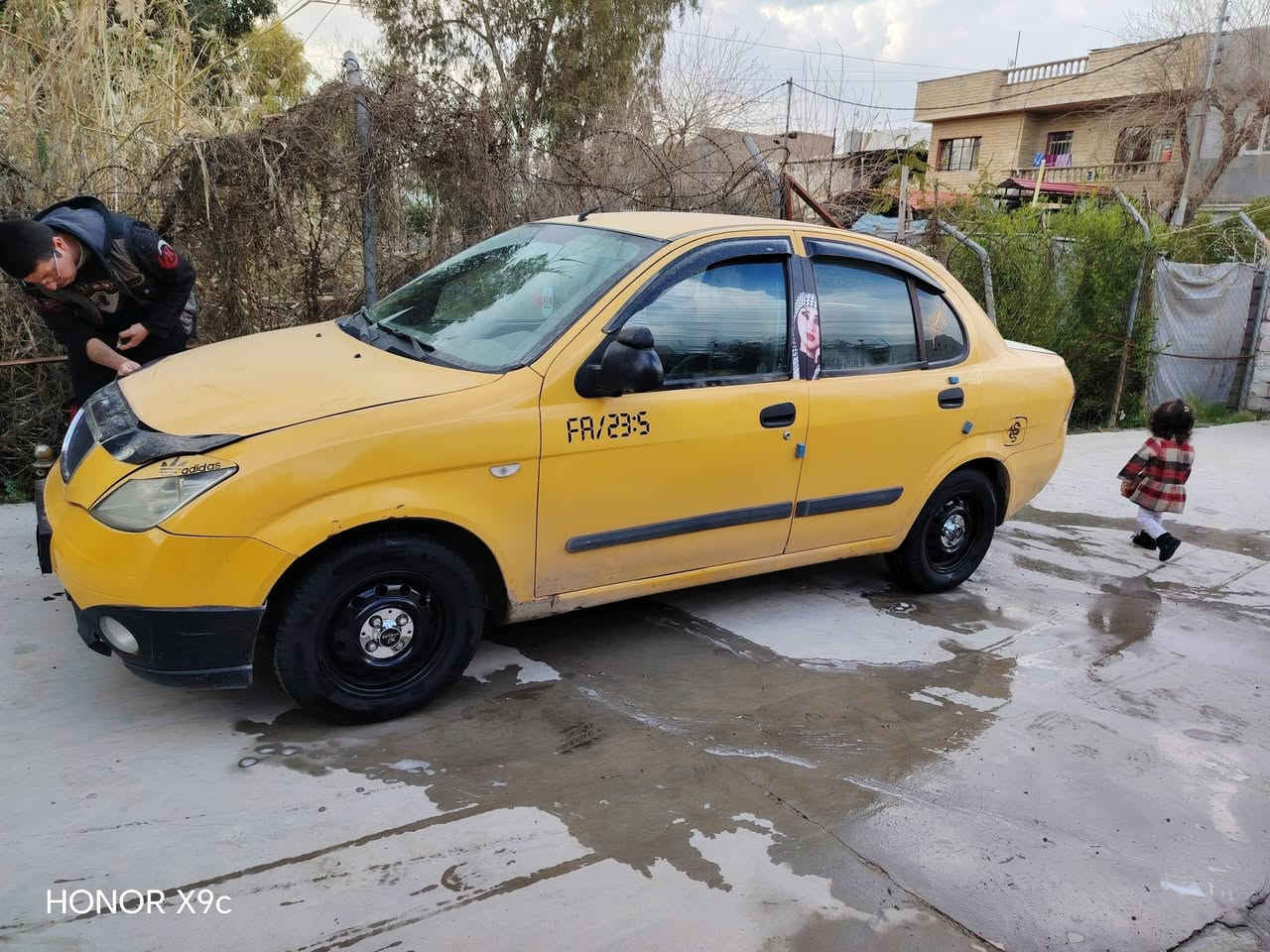 السلام عليكم سياره طيبه موديل 15 مكينه وقير نظاف بدون صبغ بدون ضرر رقم تاير وباتريدجديد شرط التحويل والتواصل على رقم الهاتف ***********
