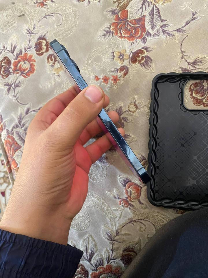 السلام عليكم ايفون 12برو ماكس ذاكره ٢٥٦بطاريه87 مستبدله والشاشة هم مستبدله ثلاثة خيارات شرط أصليات ثنينهن مبدلهن من 2023 الجهاز كلشي شغال بي 
المكان كربلاء يم جامعة وارث الأنبياء السعر 330 رقم الهاتف ***********
