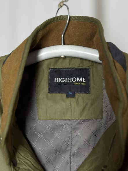 جاكيت   سوبر كريم 
القياس  L
النظافه 💯/💯  

يوجد توصيل 🚚 (بغداد -محافظات )
☎️رقم الهاتف :***********

للحجز -دايركت
