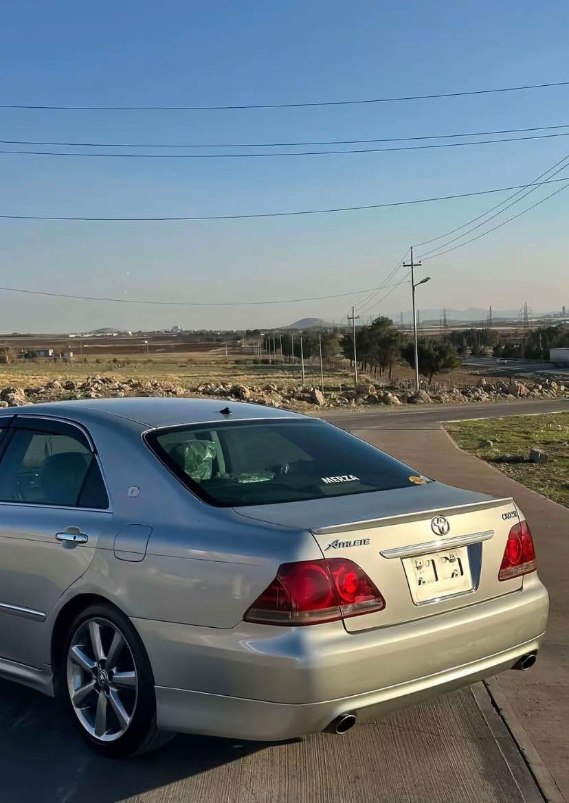 شاهینه‌ ١٨٢ براوه‌ 
گێر و مه‌كینه‌ و ئه‌كسل به‌ شه‌رت
دوكه‌ل به‌ شه‌رت 
سوكان لێكزس
كوشن جڵد و هیته‌ر
هایدرۆلیكی گێر و رۆن و ئینتفرێز تازه‌یه‌
جامی هه‌ل گییراوه‌ 
برێكی به‌ستراوه‌
كامل كامل مه‌سره‌فم كردوه‌ 
سه‌یاره‌كه‌ پاكه‌ به‌س ماشه‌ڵای ئه‌وێ 
هه‌موو گیانی به‌ شه رت 
49 گه‌لاو یه‌ك تۆز معامه‌له‌ 
شوێن نزیك پیره‌مگرون
*********** السليمانية, العراق
