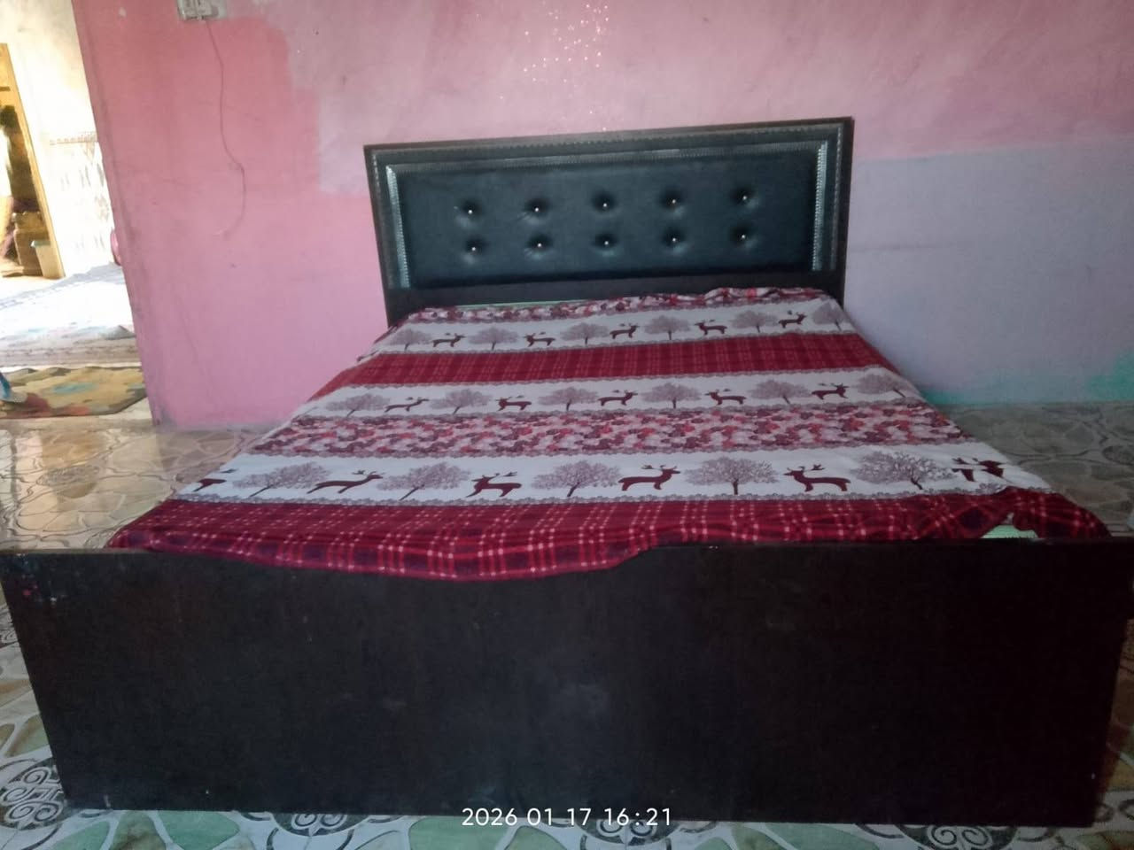 غرفه البيع وسعر مناسب الي يريده يجي ويدلل مال بيع مستعجل هاذ رقمي وتساب راسلني ***********
