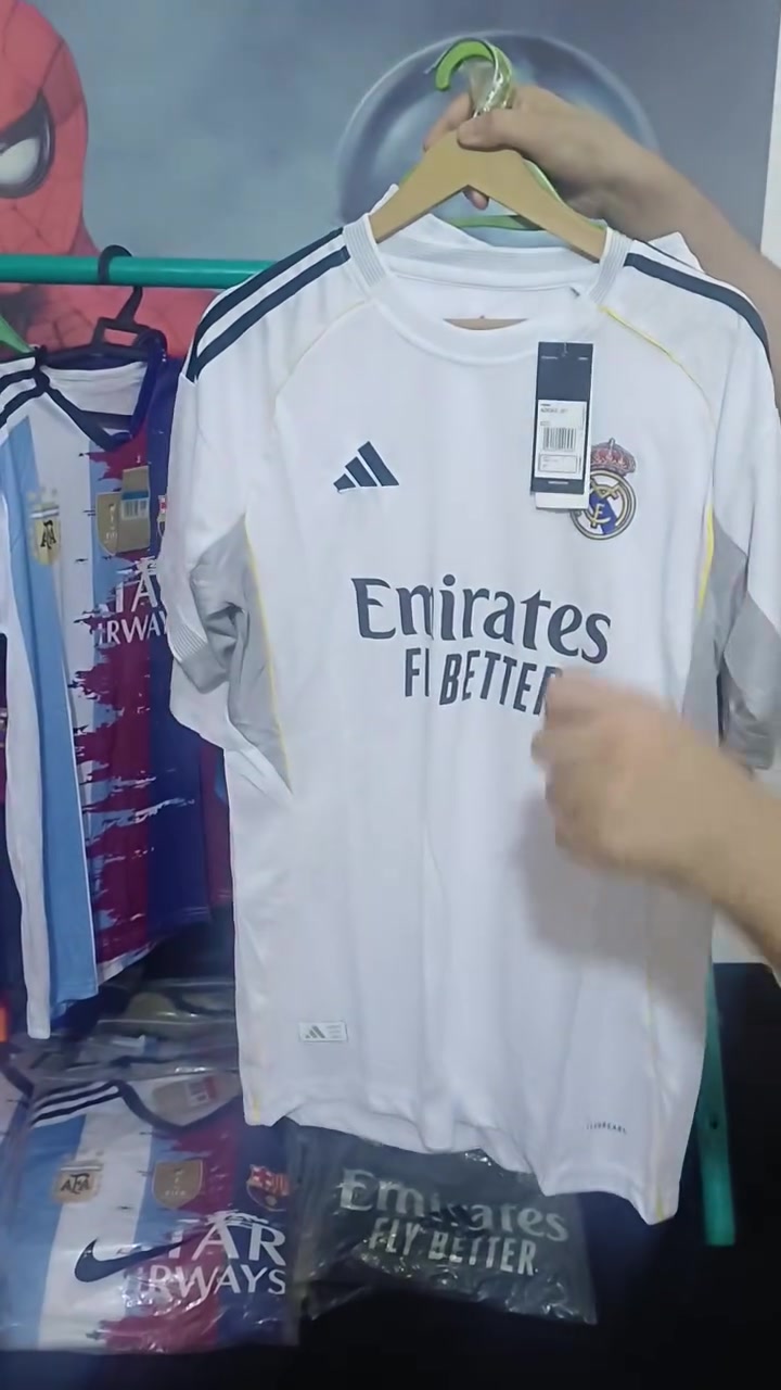 أهلاً بكم لبيع الألبسة الرياضية 🔥
عرض خاص ولكميه محدوده
نوفر لكم أحدث الموديلات وأفضل الخامات للملابس الرياضية بأسعار مناسبة وجودة عالية 🏆⚽🏀
سعر صدمه فقط 10الف ✅
هدفنا نوفرلكم الأناقة والراحة بكل تفاصيلها 💪👕

تابعونا لكل جديد والعروض المميزة القادمة 🤍

دريس وشورت لموسم 2026 
ريال مدريد - برشلونة 
تتوفر جميع القياسات وتتوفر قياسات خاصه
S/M/L/XL/XXL
توصيل الى جميع محافظات العراق 
للاتصال ***********

— ثقة وجودة وأناقة رياضية.
