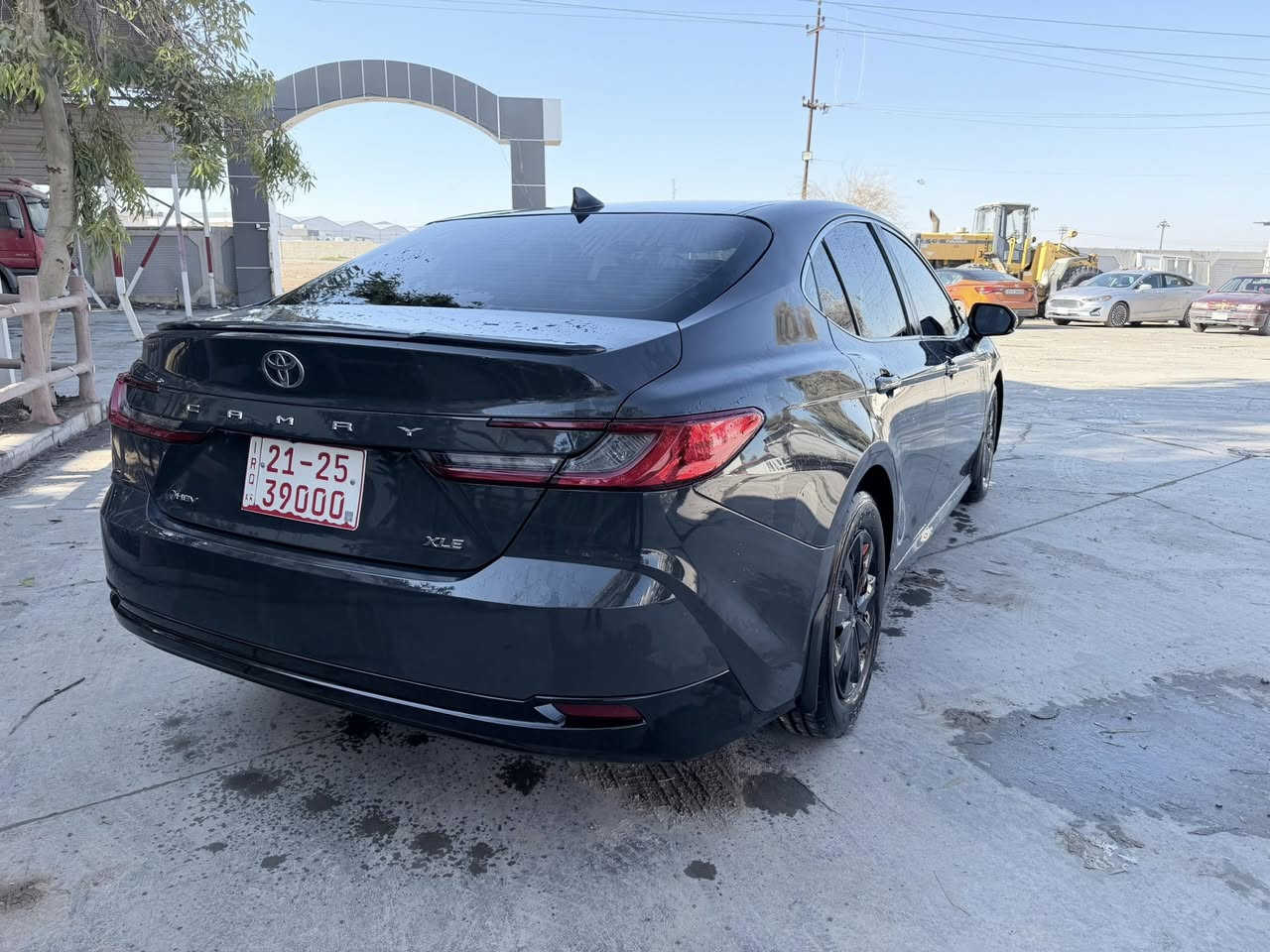 السلام عليكم
دخول جديد (كاتي ) تترقم شمالي فقط
للبيع : تويوتا كامري XLE2025 هايبرد 
اللون :- سمنتي 
الموديل :- 2025
سعة المحرك :- 2500  Hybrid
المسافه المقطوعه : 2 الف  زيرو 
عدد المقاعد :- 5 مقاعد 
شاشه كبيره نفكيشن
بصمة تشغيل  
- مقاعد جلد ابيض
مقاعد كهرباء طرفين
- شاشة لمس
-كامرة خلفية 
- بلوتوث 
- اي بي اس                                                            
- تحكم ستيرن كامل
- مانع تصادم 
-  اضوية LEDخلفي امامي
-رادار امامي جانبي وخلفي 
- مثبت سرعة 
- نظام EV mode +نظام Sport mode
- نظام توفير الوقود ECO
- نظام النقطة العمياء
- نظام تحديد المسار
- مانع انزلاق
- شاحن هاتف لاسلكي
- هاند بريك بصمه 
(حادثها pdrتعديل بونيد  فقط بدون قطره صبغ بدون تكحيل )
السعر 225$
مكان السياره كركوك
***********
