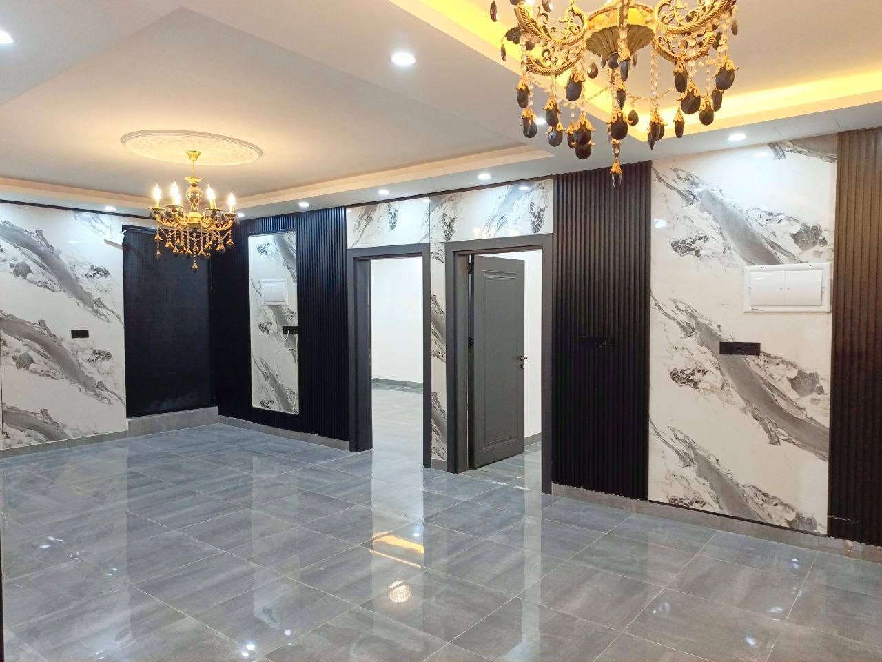 #لاوان_ستي
منزل محدث للبيع في اربيل 
مجمع لاوان ستي 
مساحة 200متر طابو
يتكون من
3 نوم + مطبخ حار وبارد + استقبال _صحيات_كراج_حديقه
السعر 9 دفاتر و 50 ورقة نقد 
للاستفسار

📞 كورك (واتساب): ***********

                   عادل   ***********
