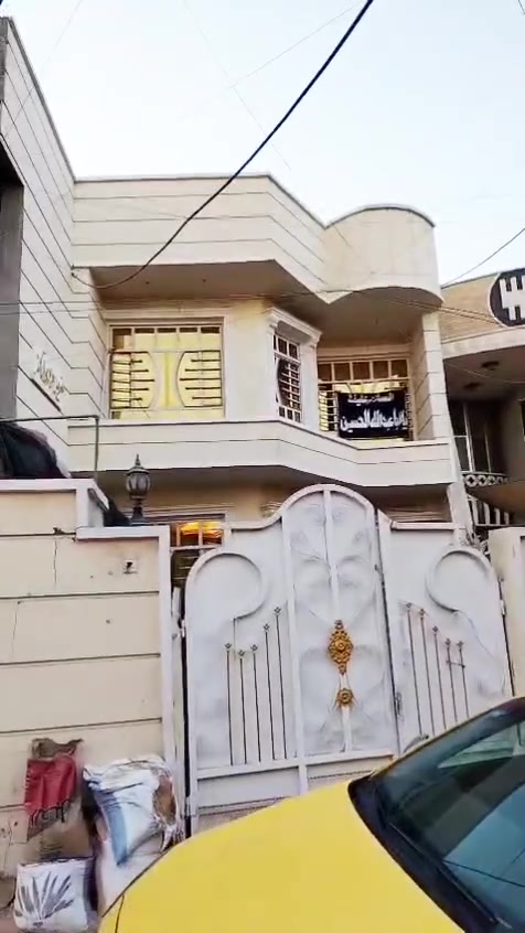 🏡 فرصة عقارية مميزة.. دار
 للبيع في بغداد / البلديات

بناء حديث وديكور كامل، جاهز للسكن مباشرة! ✨يتميز الدار بأنه أمامي وخلفي (يصلح لعائلتين أو للاستثمار)، ويقع في موقع حيوي ومخدوم.

📍 العنوان: بغداد، البلديات، شارع مجمع العمدة، قرب سعد عافية، مقابل أسواق عباس.

📏 المساحة والتفاصيل:
الدار الأمامية: 122 متر مربع.
الدار الخلفية: 62 متر مربع.
حالة البناء: بيت جديد،  وديكورات متكاملة.
📞 للتواصل والاستفسار: ***********
