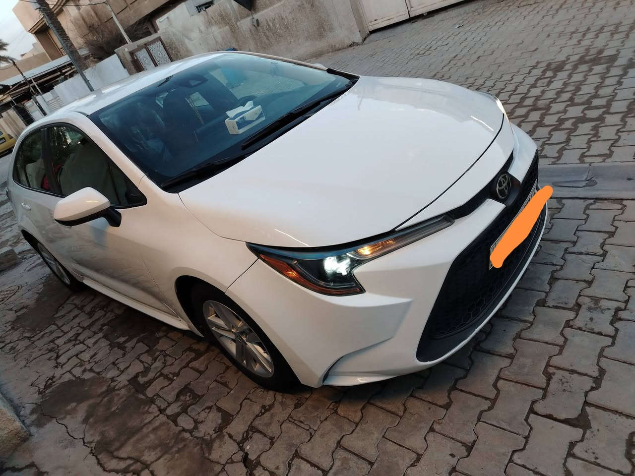 كورلا موديل 2021 ترهم  مراوس او بيع
⭐️مكينة1800
⭐️وارد أمريكي  فئة Le
⭐️اللون ابيض ثلجي
⭐️الداخل اسود ملكي 
⭐️حادث بداية  بنيد فقط( مبدل او مصبوغ نفسة) مامتأكد دعاميه اماميه بلاديه 
وبيها باردات بالجاملغات الأمامية
حسب ماموضح بالسونار
⭐️كير ومكينة وصدر وتبريد مكفولات
⭐️السيارة جاهزة ومناقصها اي شي
ايرباك برده وراجع سستم 
⭐️مكان السيارة بغداد
⭐️راديترات شوته لايت بلادي
تخم تاير جديد
ماشية 96وقابل للزياده
ويل كب 
السياره باسمي هزه وفحص ورقم جديد اربيل مكاني بغداد
***********
***********

