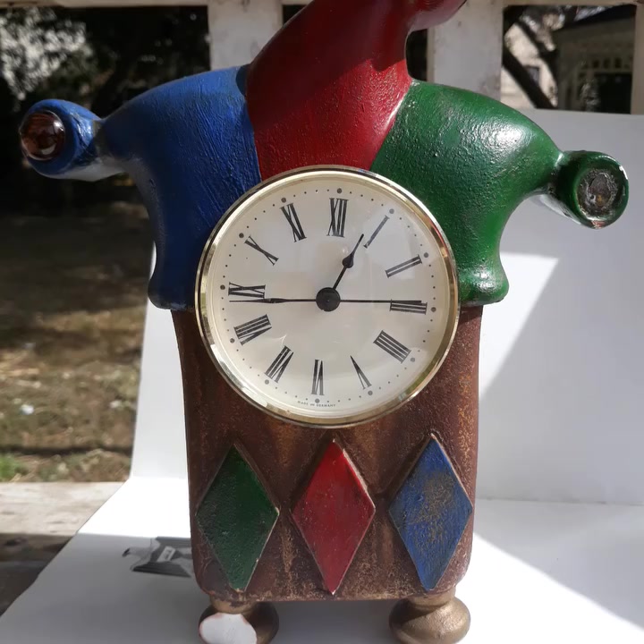 ساعة منصوبة على تمثال بهلوان كواتز المانية الصنع ذات طول 23 سم و عرض 20 سم 

قطعة جميلة جدا 

مكفولة من اي عطل او خلل تعمل 100 % يوجد توصيل لكل محافظات العراق 

كما موضح في الصور و الفيديو

يوجد ضرر في القدم 

السعر مباشرة على الخاص


**إذا كنت صاحب هذا الإعلان وتريد حذفه لأي سبب، رجاءا أرسل رسالة إلى الدعم الفني**