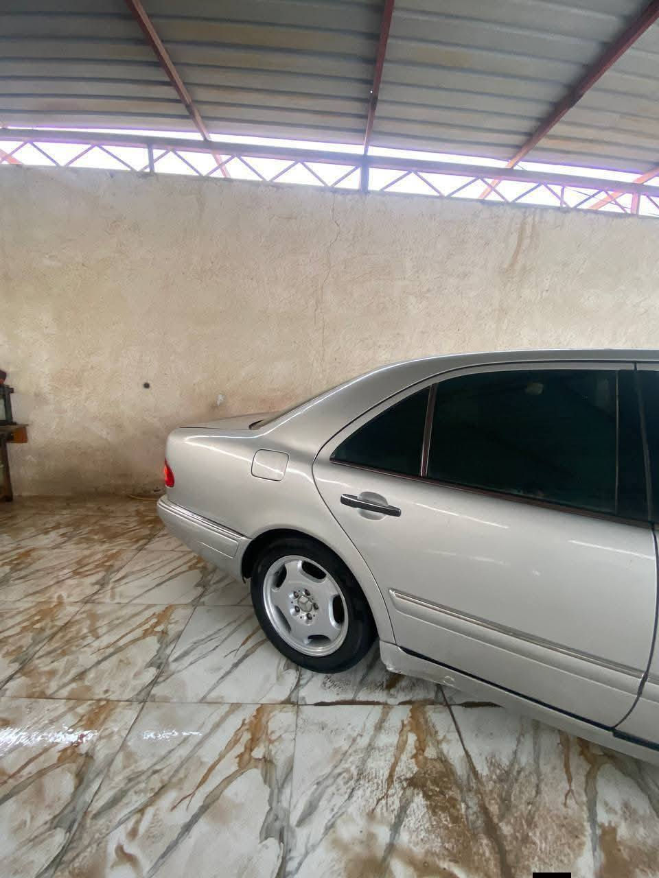 الديوانيه
سلام عليكم
مارسدس ام عيون موديل 2000
سنويته مسجل 2000
رقم انبار انكليزي جديد
محرك 4 بلاد كير ومحرك ع الشرط
السياره مصبوغه حزام 
القماره بيه جراد شوفة عينك
تبريد ثلج ع السلولي ع المعدل ثلج
كهربائياته ماملعوب بيهن بلادي
قطعتين تبريد، سلايد روف
الغرفه نضيفه قماش مو جلد
سعرها ٧٥ وبي مجال حك الجيه
ترهم اقساط مقدمه35

مكاني ديوانيه

***********
