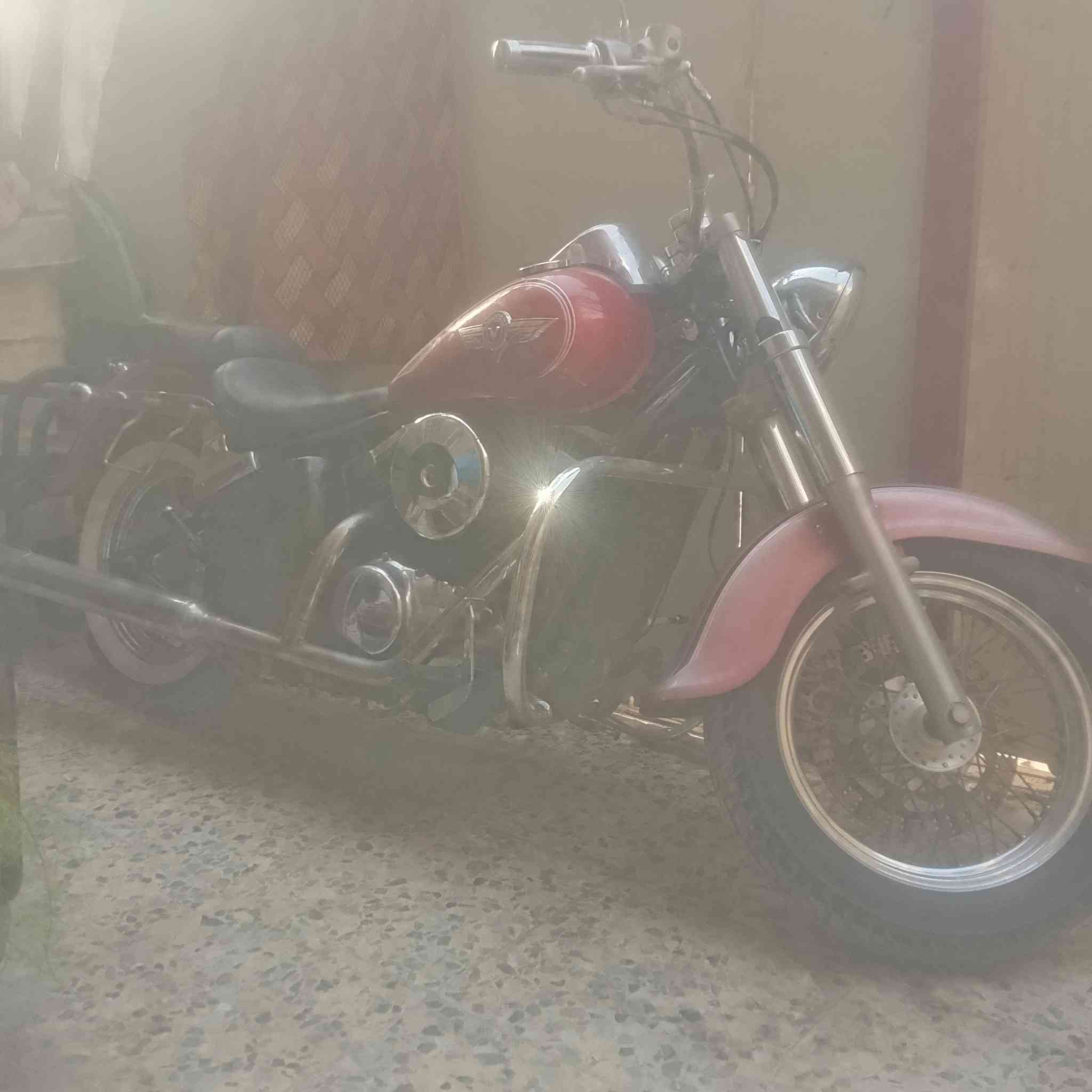 السلام عليكم دراجه هاردي 600 كاوسكي شادو امريكي دراجه متروكه خمس سنوات بالكراده اخذا اريد ابيعها دراجه سعرها 15 ورقه وبيها مجال صاحبها ماخذها ب 30 عنوان شعب حي البساتين ***********
