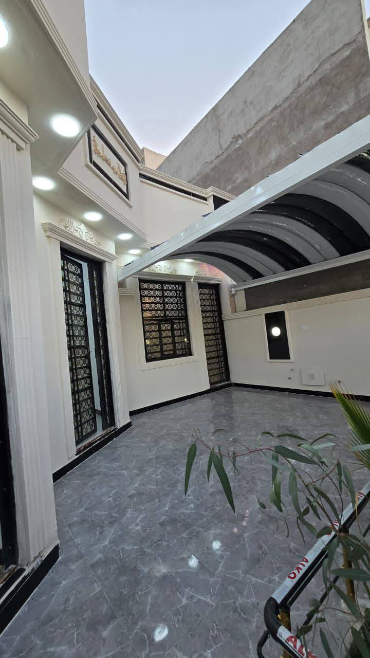 أسعد ألله أوقاتكم بكل خير 🔷
اللاستفسار📲 ***********

دار سكن للبيع بقمت روعه 🏭
المساحة 200 م
بناء حديث شقل درجه أولى👍
على شارع 10م تبليط 🛣
كافت لخدمات متوفره 

محتويات البيت ⬇️
1- كراج + حديقه
2- دوانيه
3- صاله
4- مطبخ
5- غرف منام عدد 2 
6- صحيات خارجي وداخلي

نوع العقار طابو زراعي
بأسم عراقي سند 25
الموقع راقي ⚡
البصره محوله الزهير
قريب على مركز لمدينه
يبعد عن سايدين سياحي 700م

كل هاذ جمال وترتيب
بسعر 122 وبي مجال لشراي
اللاستفسار 📲 ***********
