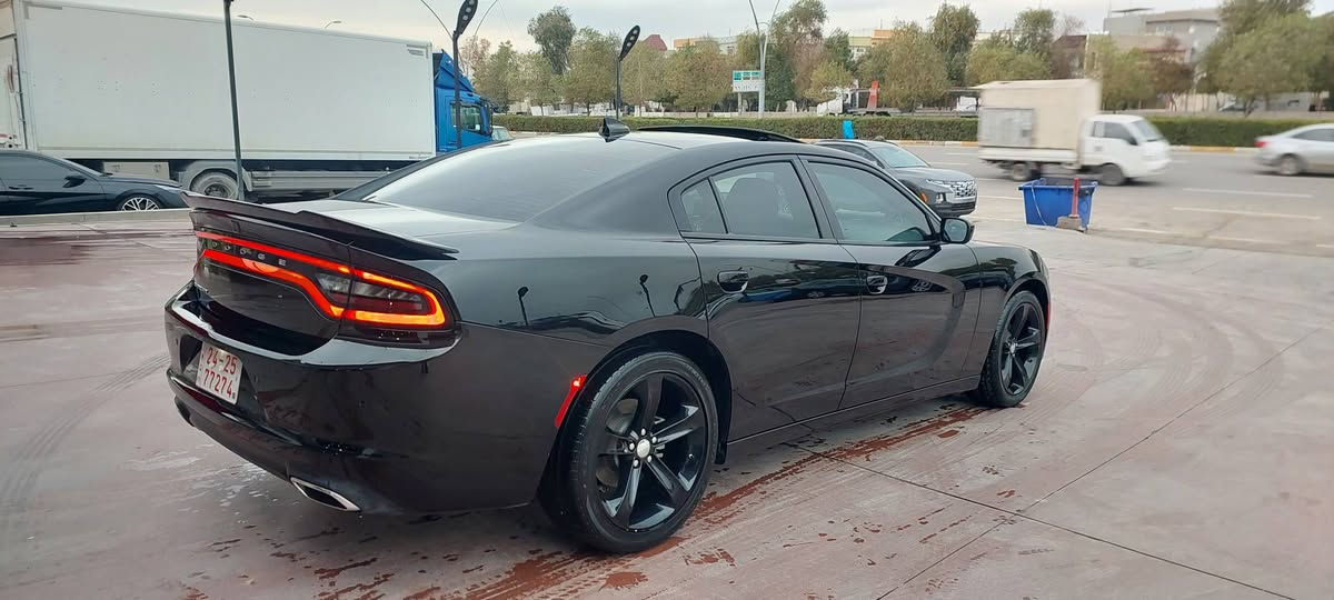 دۆچ چارچەر
رەشی قەترانی 
مودێل 2023
مواسەفات فوول
بەسمە 
شەغال 
سیلاد 
کۆشن هیتەر 
شاشەگەوره 
بێ بۆیاغ 
تەنها یەک بست PDR 
ئێرباگ سیستەم 
سعری 255 وەرەقە 
دوومانگ کاتی 
شووێن هەولێر 
***********
*********** أربيل, العراق
