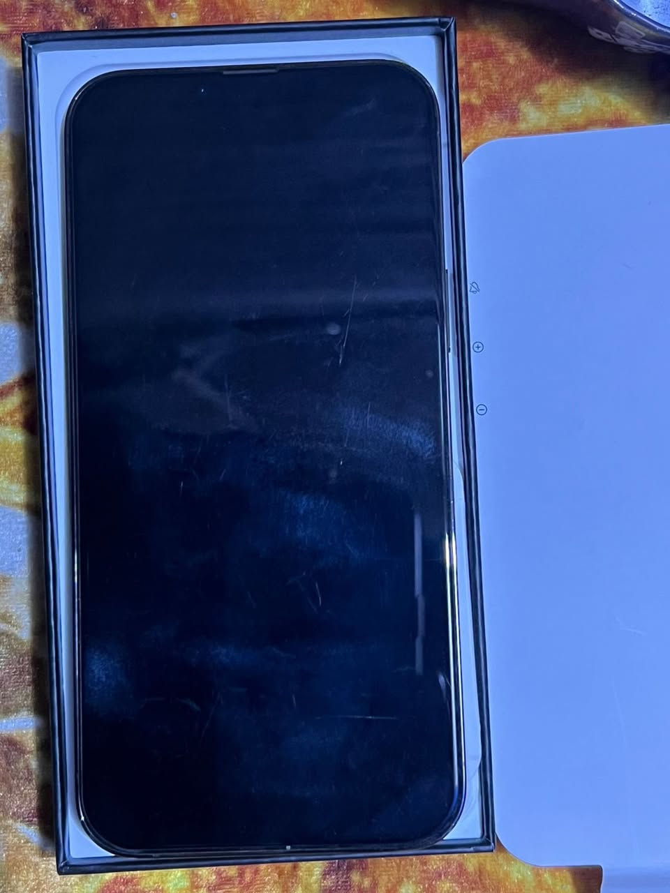 ايفون 13برو ماكس للبيع
جهاز فول ع وضع الوكاله ما مفتوح كلشي ما بدل بي 
ذاكرا 256
بطاريه 89
كارتونه موجود 
كفاله من كلشي 
نضافه 97 
عنوان البصره القبله للستفسار *********** واتساب
