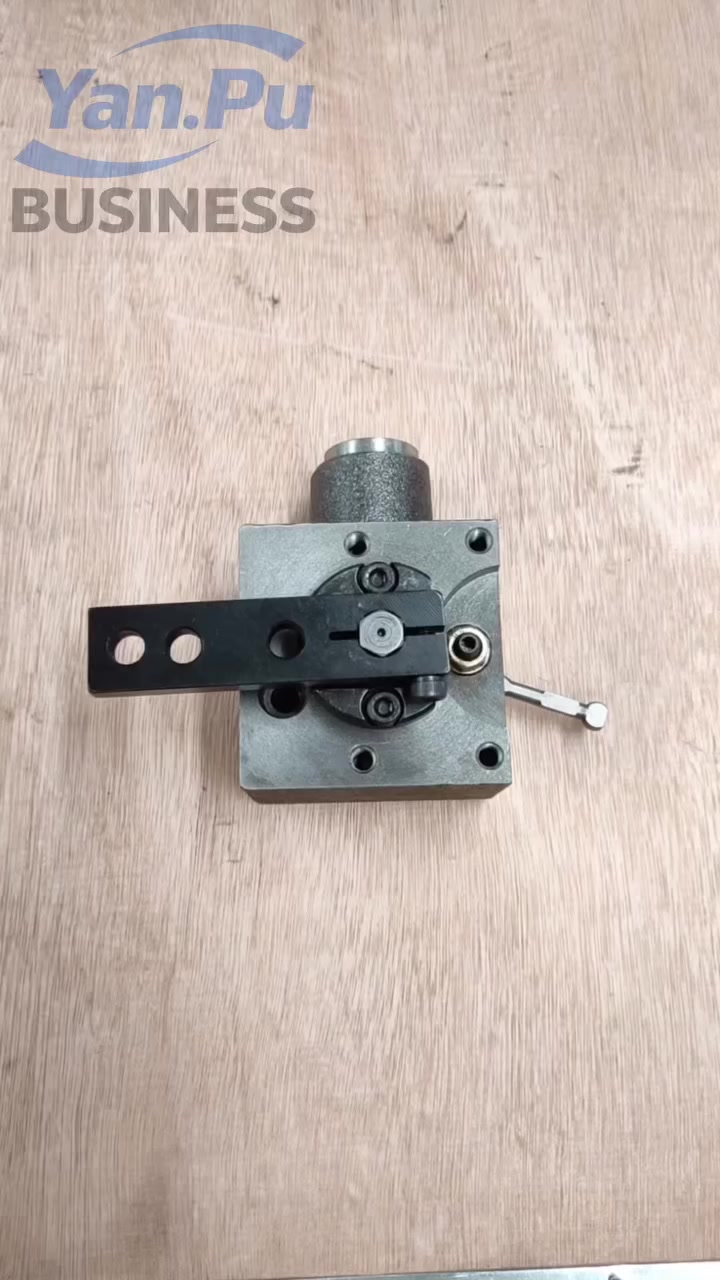 A4VTG90 HW (Hydraulic Manual Control)：Mechanical servo + hydraulic drive, manual lever controls swash‑plate angle, reliable structure, suitable for manual operation of mixer trucks￼￼￼.


**إذا كنت صاحب هذا الإعلان وتريد حذفه لأي سبب، رجاءا أرسل رسالة إلى الدعم الفني**