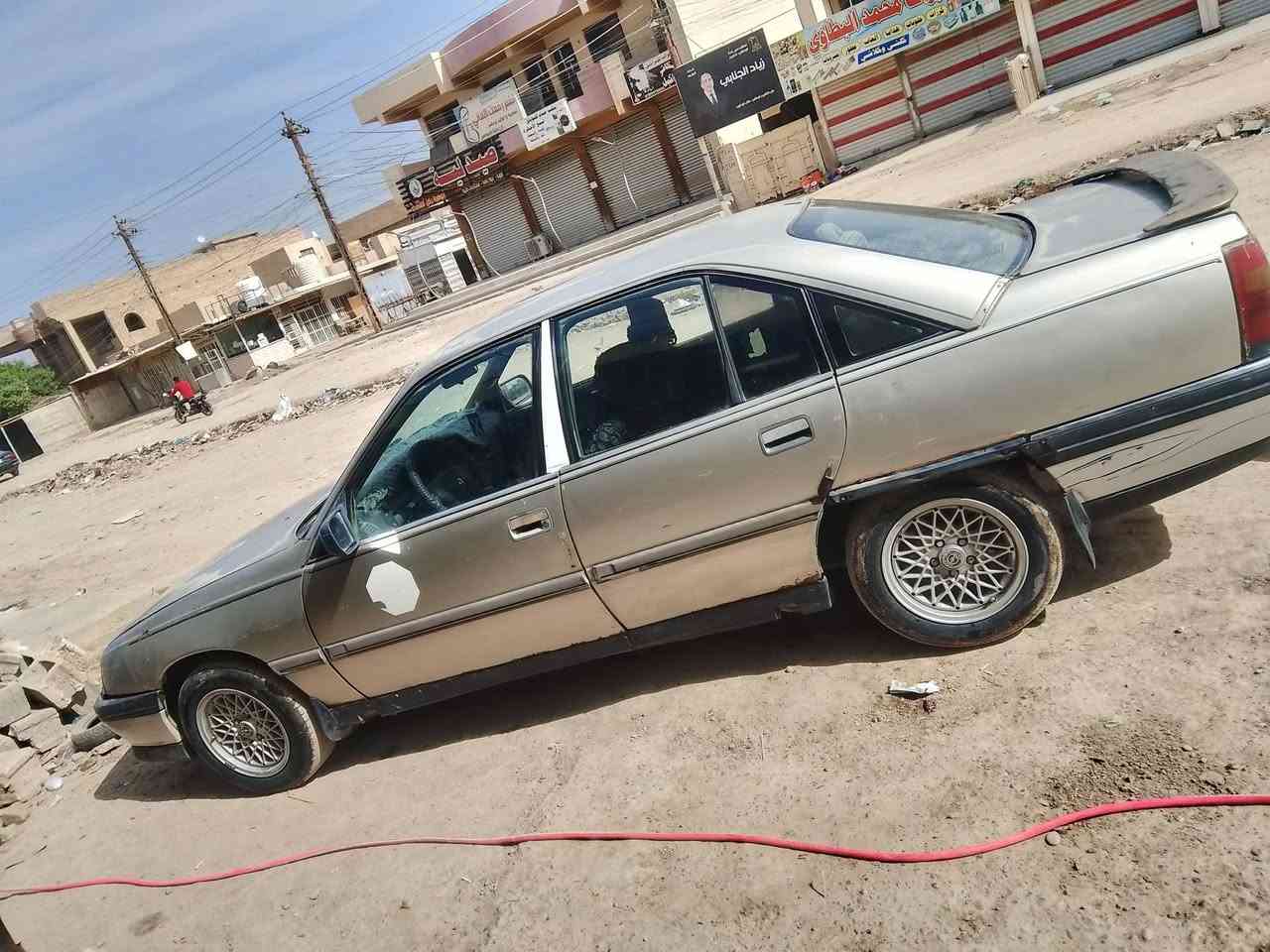 السلام عليكم. اوميكا رقم انبار انكليزي باسم اخوي موديل 88 رايدها ب16 وبيها مجال بسيط لان بيها ملاحظات سنوية لل30 مكاني ابوغريب اتصال على الرقم ***********. ***********
