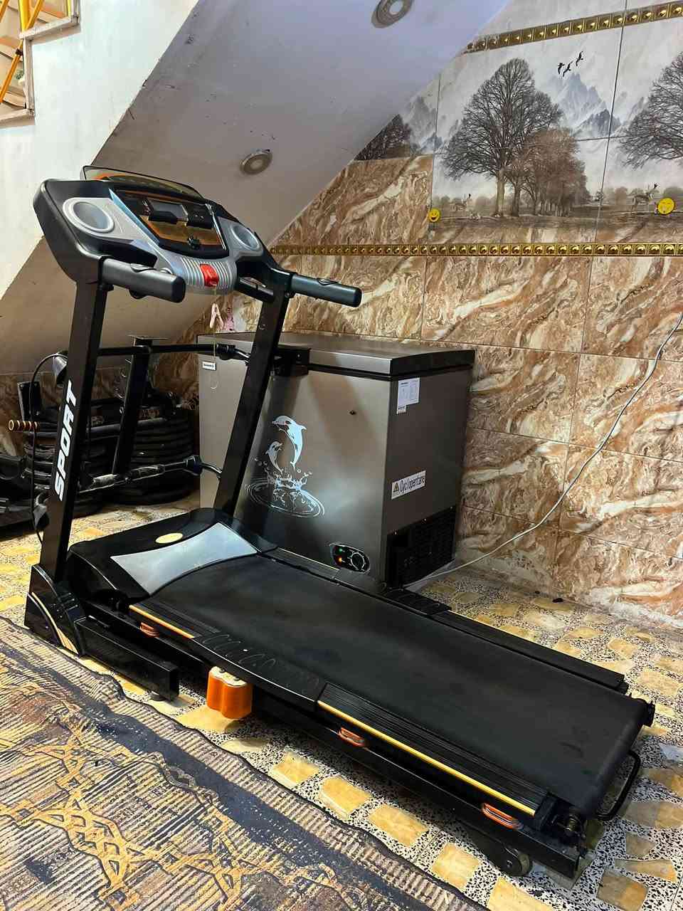 جهاز جري جبلي دبل ماطور شاشه لمس حديث كامل مواصفات يحمل 150 كيلو وسرعه عاليه 16.0 بس بي كسر ب قبق الماطور ومن الوجه الجانب اثر النقل ممأثر ع تشغيل ابدا فقط شكل نزلت سعره ب225 الف بغداد يوجد توصيل محافظات ***********
