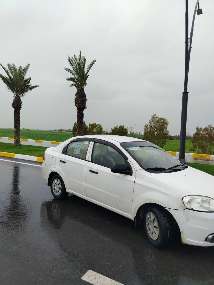 اڤیو٢٠١١  مکینە گەورە ناوزرد فوڵ عادی  دوو سێ پارچەی سبوغە بەلام بەحزام دەفرۆشم پیشی کەپسە  گیرو مەکینە بەشەرتە سەنەوی بەسەرچووە ٦٩٠هه زارغەرامەی لەسەرە دوای محمەلە دەیگەرینەوە چوار تایە نوی لە ژیرە کوریە.*********** أربيل, العراق
