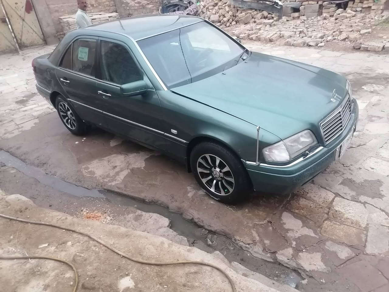 السلام عليكم سياره مرسيدس موديل 94 مكينه وكير اربعه سلندر خراطيم ماكينه وكير  حداديه وتخم تاير جديد رقم صلاح الدين للبيع والمراوس حسب القناعه الاستفسار اكثر على هذا الرقم***********
