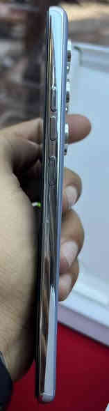 سلام عليكم جهاز تكنو كامون 40 برو نظافة الجهاز 100‎%‎100 مع كامل الملحقات السعر 210 بي مجال قليل *********** التواصل واتساب فقط
