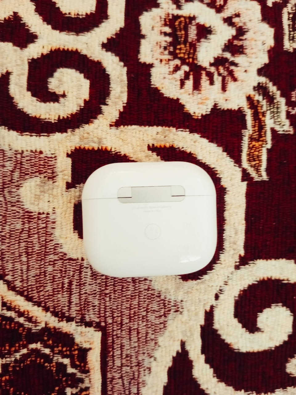 ايربود ابل للبيع سعرة 75 وبي مجال انت تجي تاخذه للستفسار هذا الرقم*********** بي واتساي
