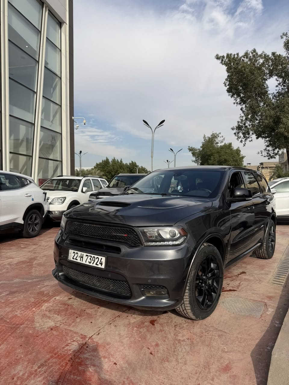 دوج دورنكو 2020
بدون دواخل
بدون ايرباك 
السياره RT 
محرك 5700
الحادث موضح بالصور
وبيها بارد بالجاملغ الخلفي
والسيارة ماشية 47 الف 
السياره رقم اربيل
فول مواصفات
تدفئه تبريد مقاعد
7 راكب
كراسي VIP
حساسات محيطيه
فتحة سقف
كامله السياره وحلوه
مكاني بغداد
240 ورقة وبيها مجال بسيط
***********
