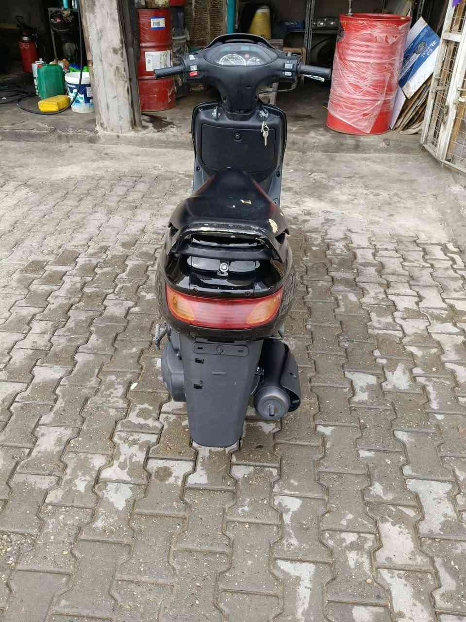 سلام عليك .دراجه فراشه فحل . دراجه جديده .كفرات جدا. كابريته مافتوحه . ضفيره حويه سعر.؟600وبيه مجال التواصل ***********وتساب
