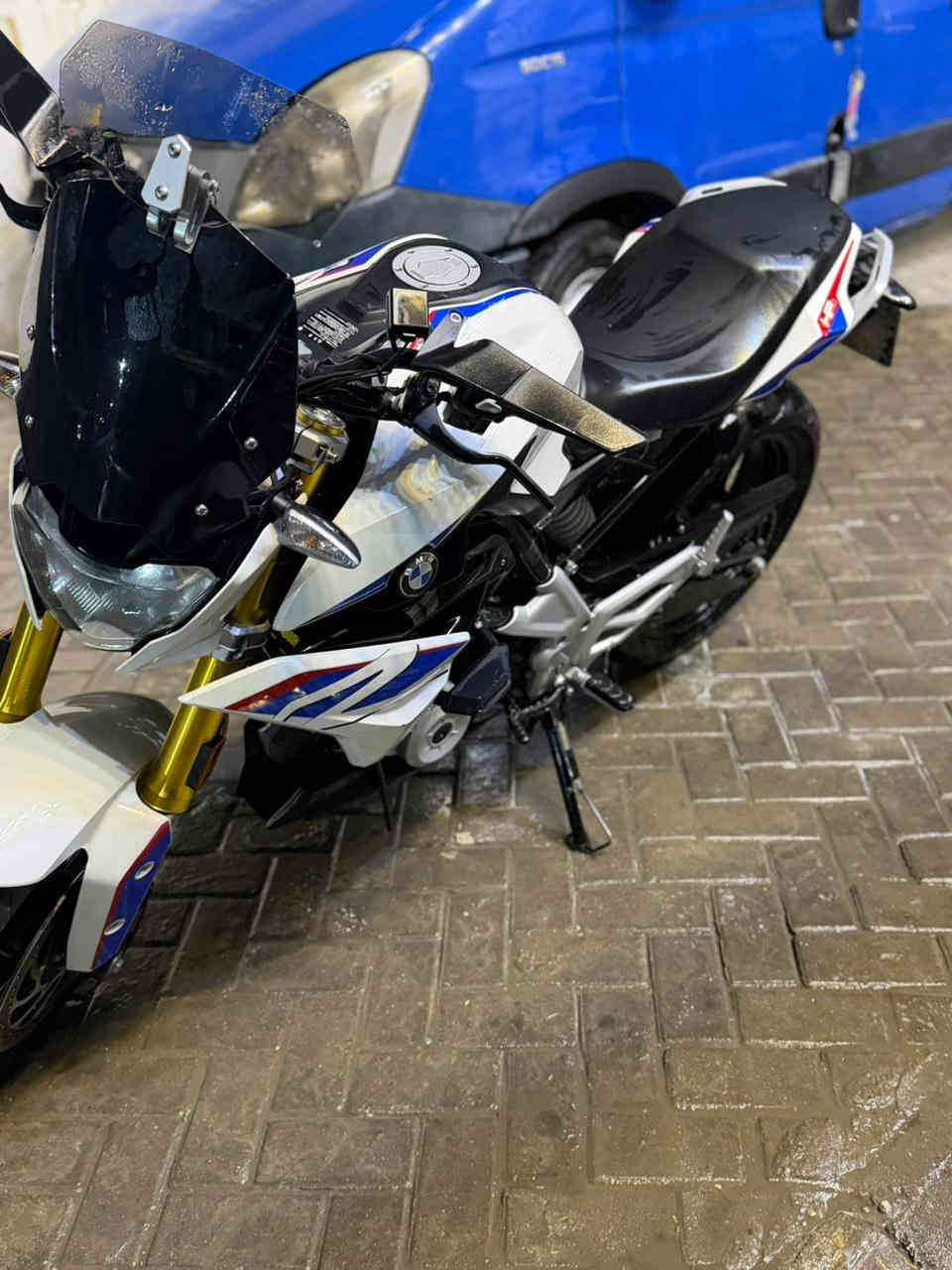 السلام علیكم دراجة BMWللبيع الدراجة ماشية عشرين الف دراجة مميزة خمس قطع اعتقد بلعراق المكينة 310معدل 180نضام البريكات دسكات واي بي اس السعر 35وبيها مجال لشراي ***********
