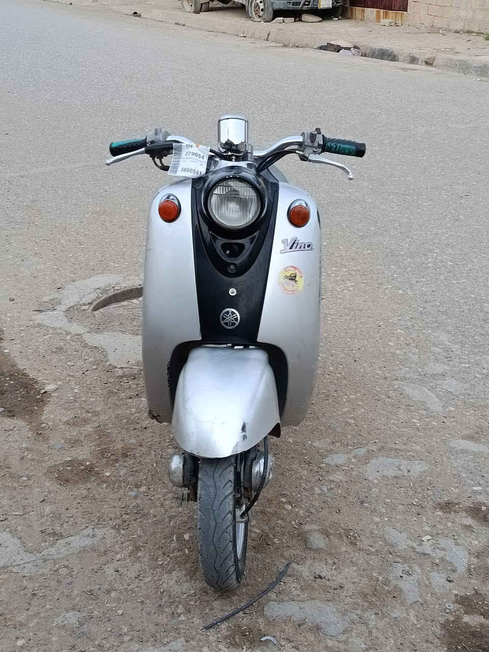 لبيع عبد الحليم فحل. كهربايات شغال. محرك. صوته ناعم صرنصه  كابريتر بلاد.  سعر 300بي مجال.  ***********
