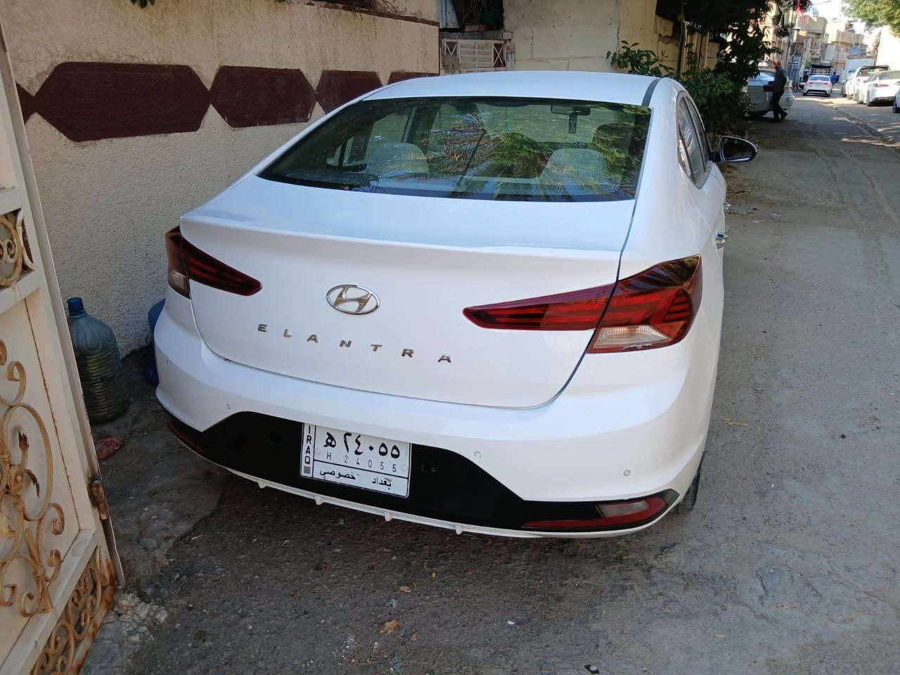 السلام عليكم النترا ٢٠٢٠ خليجي فول ١/١ بأسمي رقم انكليزي جديد فول مواصفات بصمه حساسات خلفية رادار امامي شاشة كاميرا مكينة ٢٠٠٠ اشاير مري ومري شفط ٣ انظمة قيادة فتحة سقف مكينه وكير مكفولات سيارة كلش حلوة ومتعوب عليها السيارة بيها فقط صبغ جاملغ خلفي جهة السائق وقبغ الصندوق اثر طخه بسيطة مكان السيارة الدورة السعر ١٥٣ ورقة وبيها مجال بسيط كلش للاستفسار الاتصال *********** وشكراً بغداد, العراق
